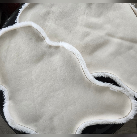 Two Faux Fur Rugs - Picture 8 of 11